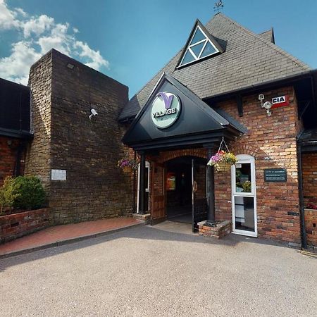 Village Hotel Manchester Hyde Esterno foto