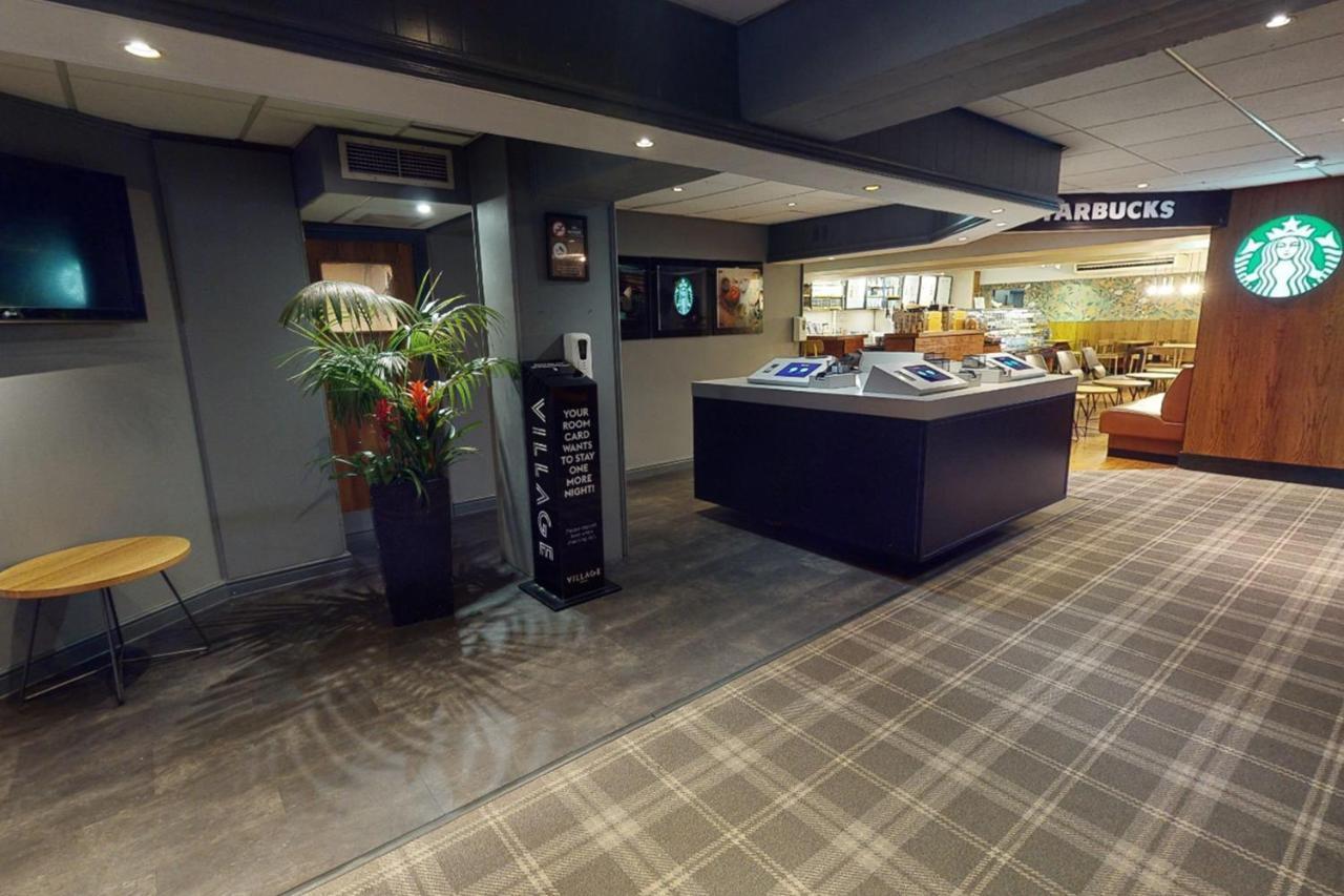 Village Hotel Manchester Hyde Esterno foto